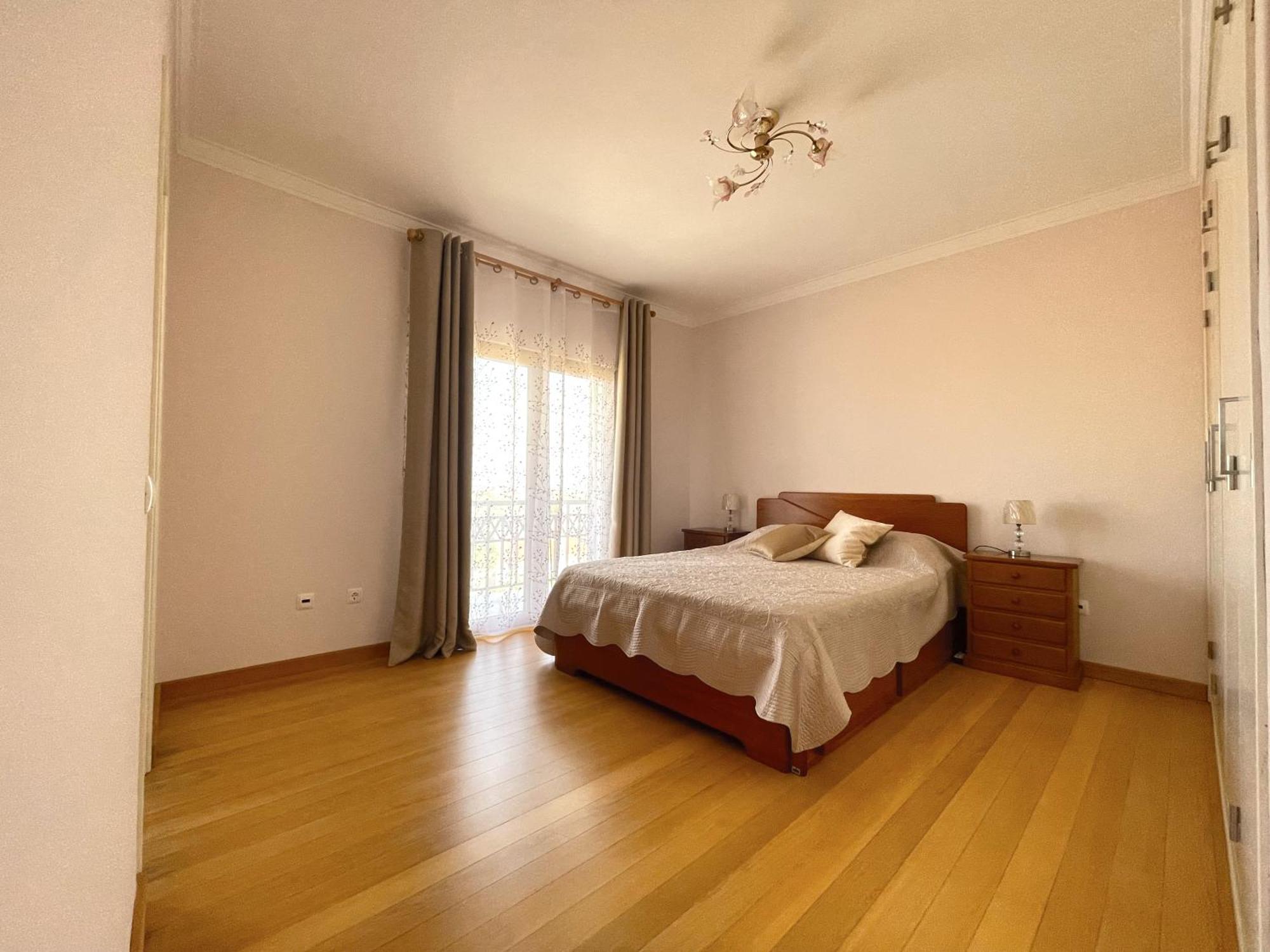 Lolik Villa Sobreda Luaran gambar
